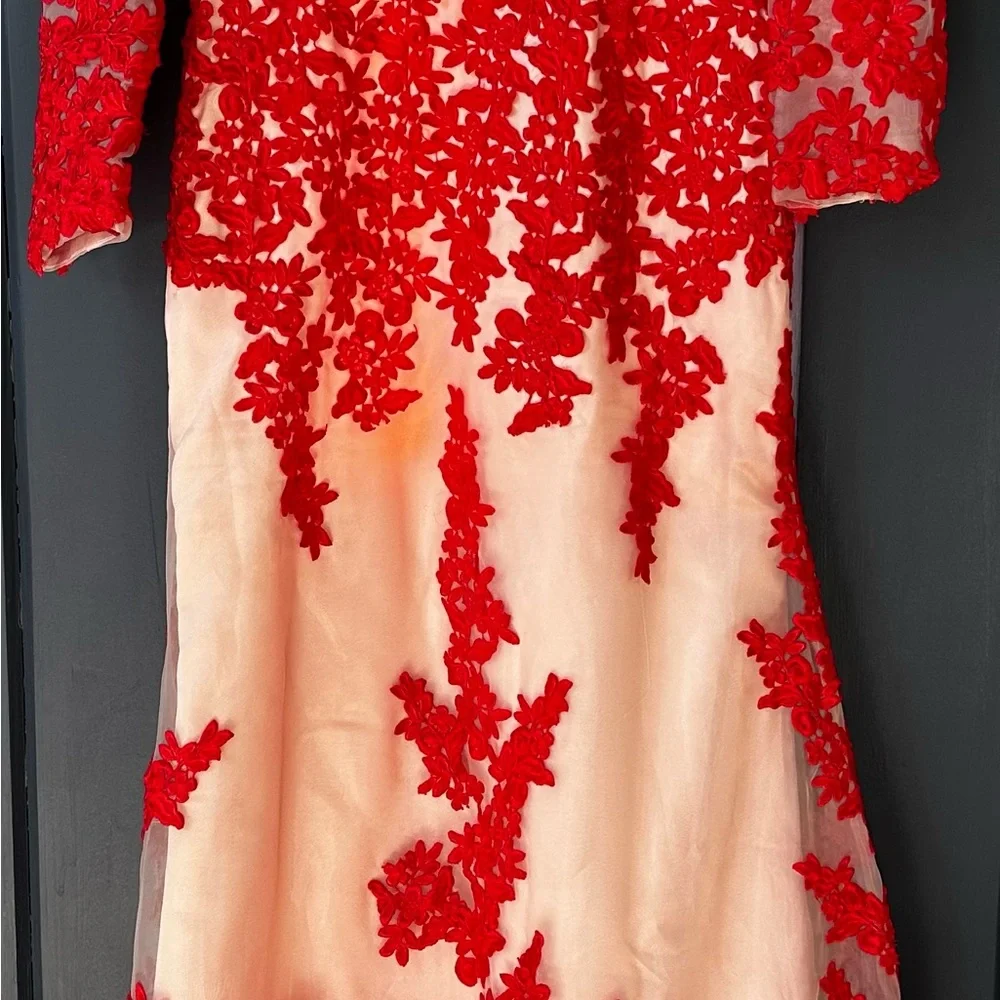 Long sleeve dress custom made about a size 6 - Picture 2 of 8